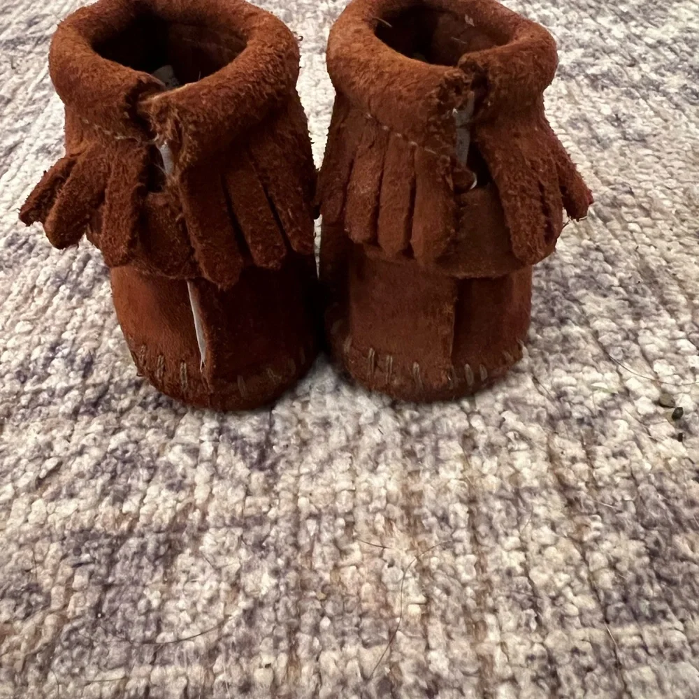 Minnetonka back flap bootie